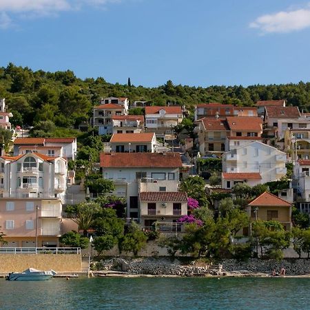 Apartments Pitesa Trogir Exterior foto